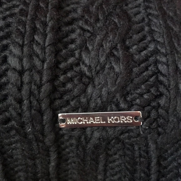 Michael Kors Scarf size  64x10 inches NWT in black - Picture 2 of 6